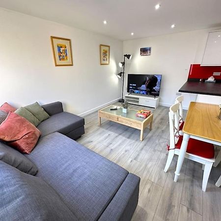 Charming New 2Br Detached House-Central Headington- Wi-Fi, Netflix, Top Location Oxford Kültér fotó