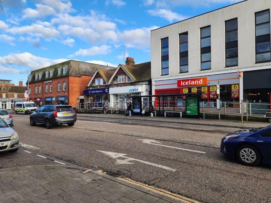 Charming New 2Br Detached House-Central Headington- Wi-Fi, Netflix, Top Location Oxford Kültér fotó