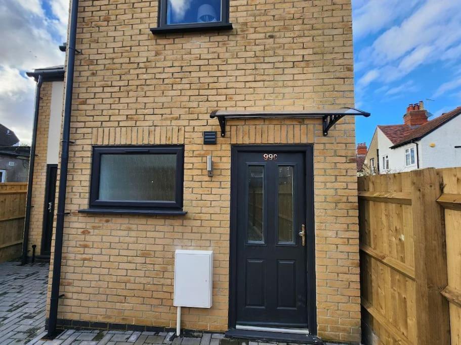 Charming New 2Br Detached House-Central Headington- Wi-Fi, Netflix, Top Location Oxford Kültér fotó